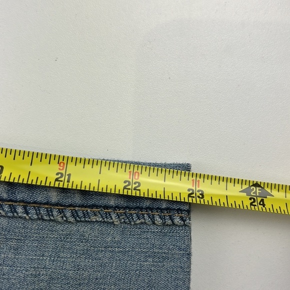 Angels light wash  cuffed capris size - Picture 9 of 11